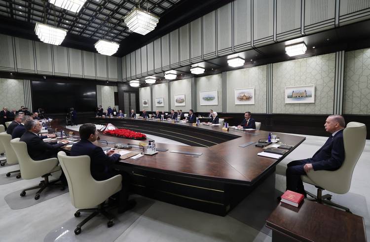 Beştepe’de kritik toplantı başladı! Kabine’de terörsüz Türkiye ve Gazze gündemi masada 3